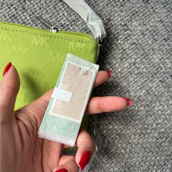 Michael Kors Jet Set Travel Small Lime Wristlet – Brand New Sealed - Picture 5 of 11